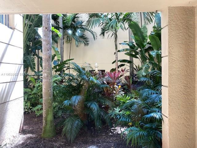 Building Photo - 17150 N Bay Rd