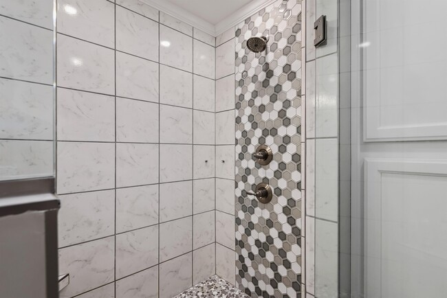 Building Photo - 112 Magnolia Cir