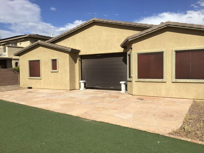 Building Photo - 5 Bdrm, 3 Full bath, clean nice home in Oro Valley-La Canada & Naranja