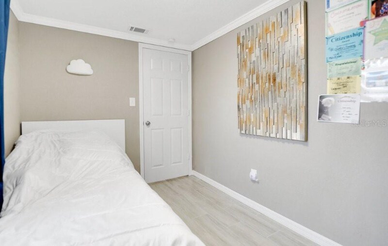 Building Photo - 2907 E Washington St