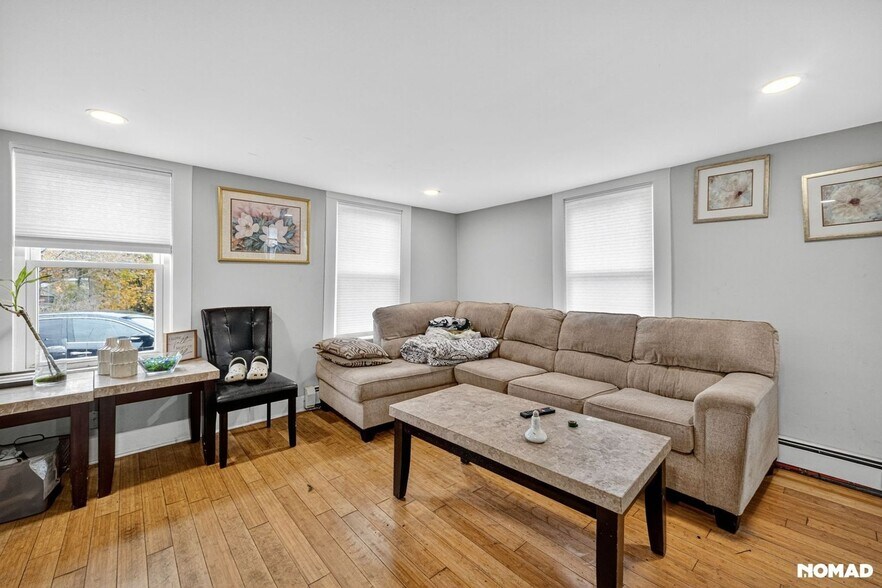 Building Photo - 53 W Broadway