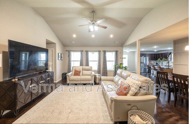 Building Photo - 6108 SW Warrington Rd