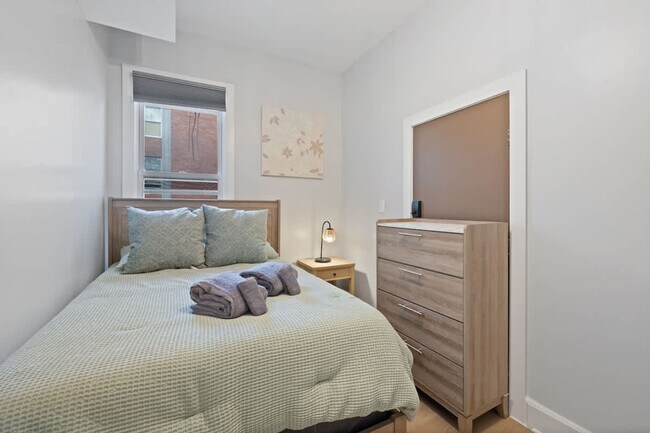 Building Photo - 20 Tuers Ave