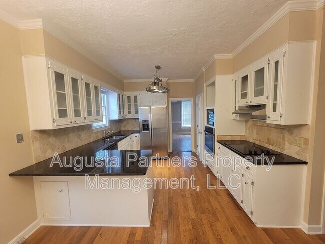Building Photo - 288 Wakefield Ln S