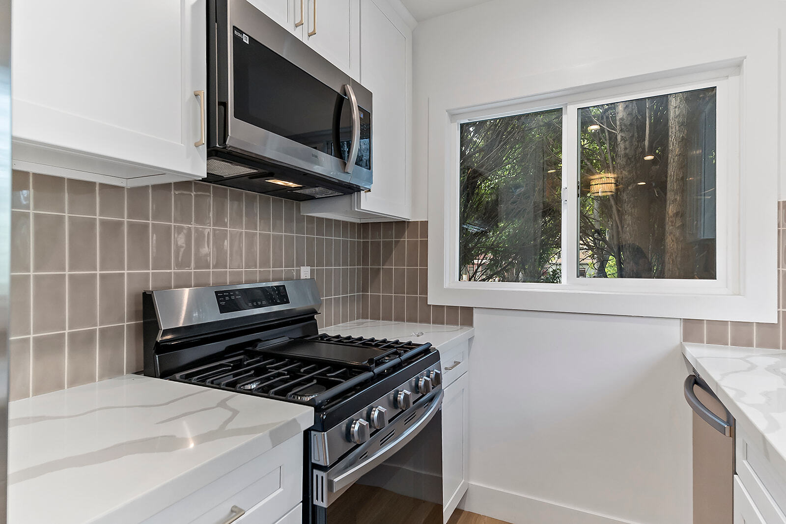 2616 3/4 - 2616 Glendale Blvd