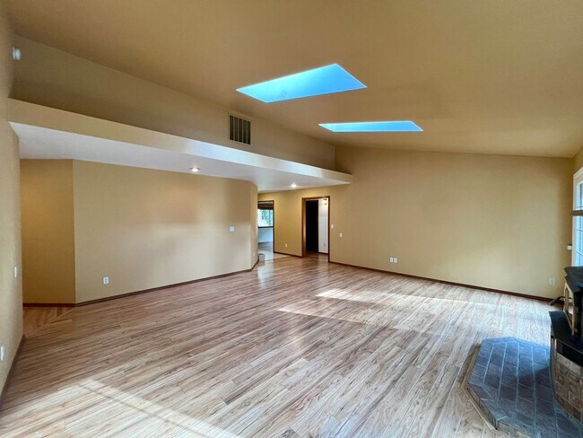 Building Photo - PENDING APPLICATION; Private 5 Acres