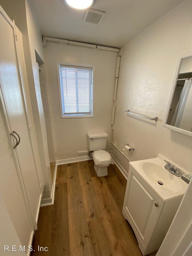 Building Photo - 4241-475 Redondo Beach Blvd