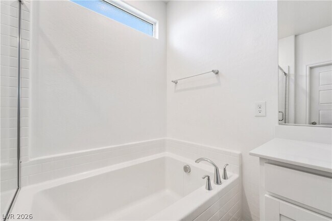 Building Photo - 1611 Dire Wolf Ave