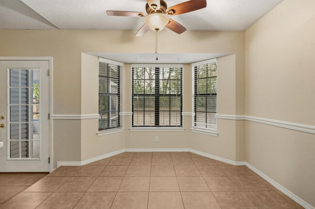 Building Photo - 206 Esmond Ct