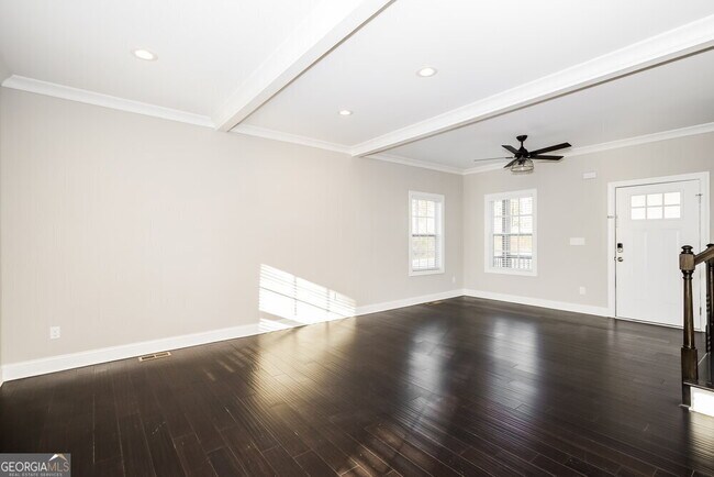 Building Photo - 10 Magan Ct