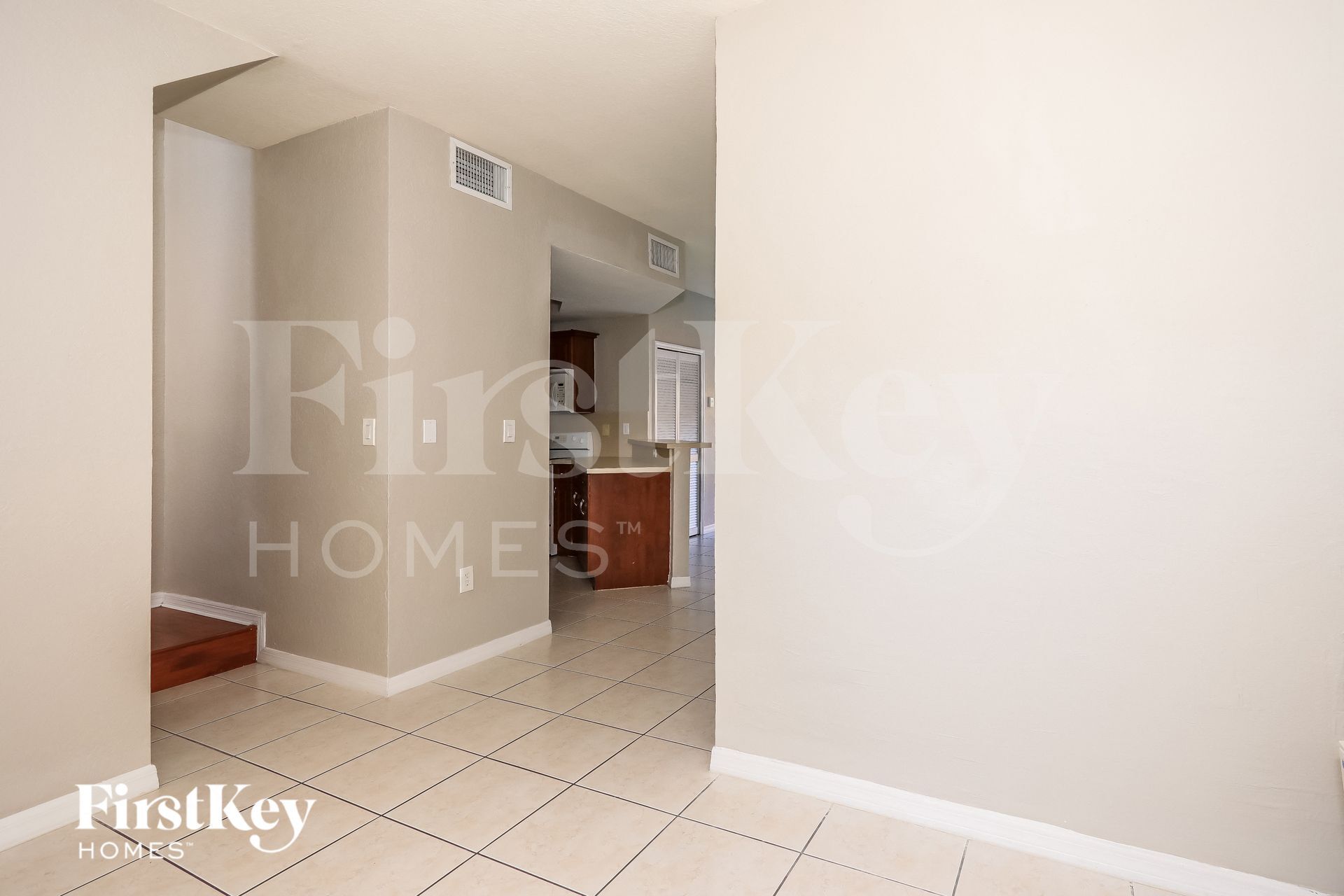 Building Photo - 664 SW 7th Terrace