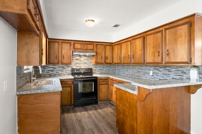 Building Photo - 3699 Piney Point Rd