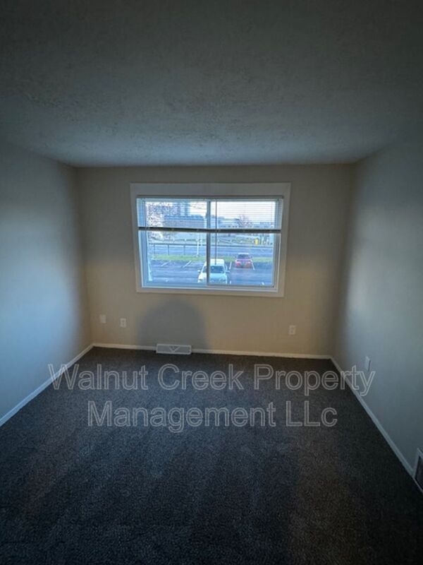 Building Photo - 5520 Beavercrest Dr