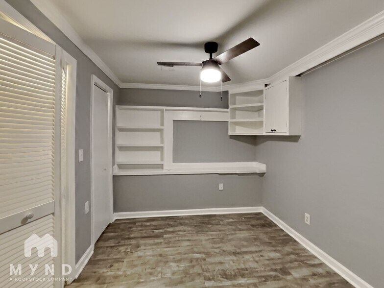 Building Photo - 3588 Kennesaw Station Dr