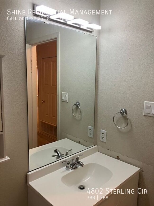 Building Photo - 4802 Sterling Cir
