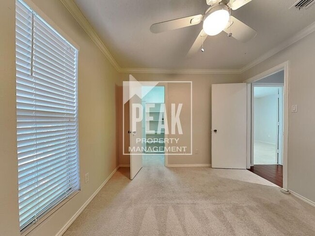 Building Photo - $2,575! Beautiful 3 Bed, 2 Bath home in Desirable Plano! Coming soon!