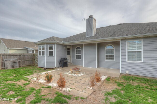 Building Photo - 4231 W 28th St