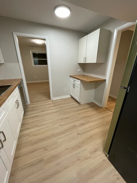 Building Photo - 7202 W Crain St