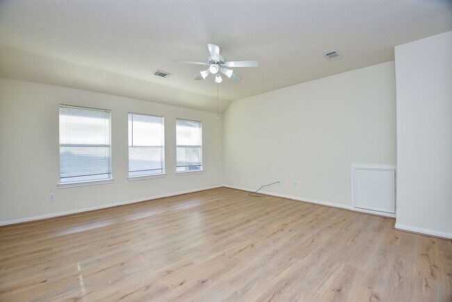 Building Photo - 15119 Newfield Bridge Ln