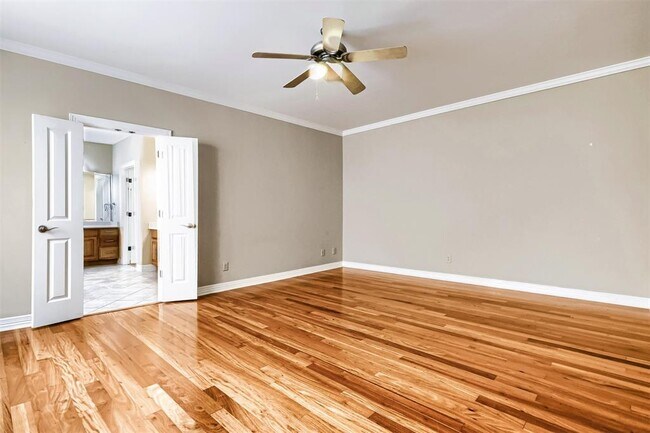 Building Photo - 2506 Camden Park