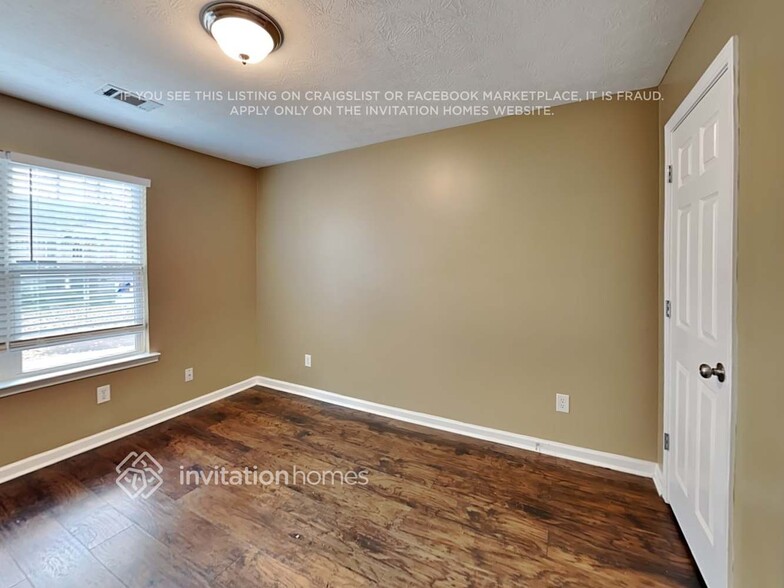 Building Photo - 4733 Beau Point Ct SW