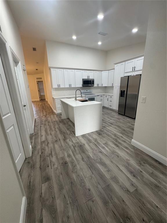 Building Photo - 2880 Club Cortile Cir