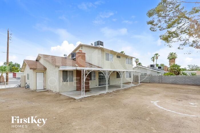Building Photo - 3763 E Hacienda Ave