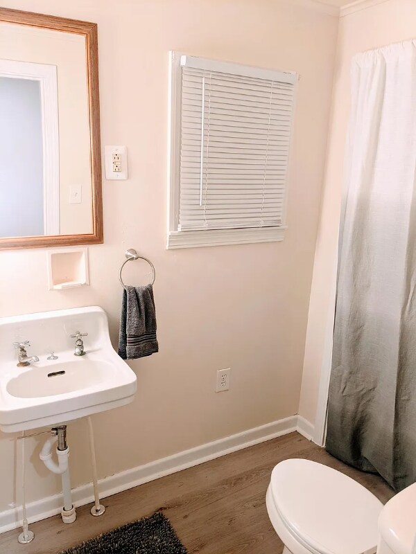 Building Photo - 1320 20th Ave