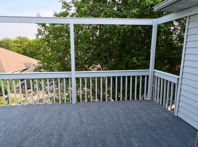 Building Photo - 3294 Lake Ridge Dr