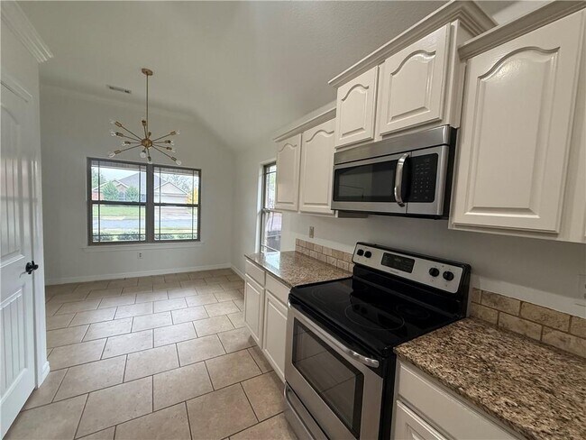 Building Photo - 3031 N Bentley Ridge