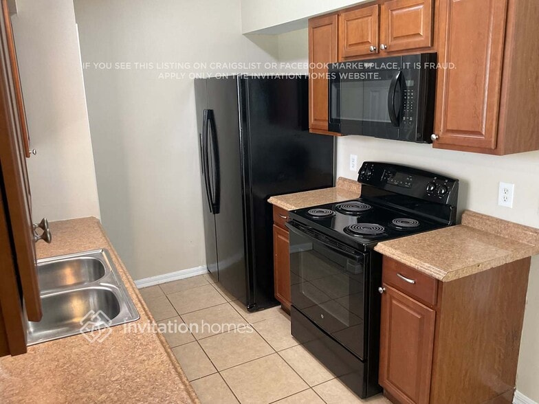 Building Photo - 2830 Chalmer St