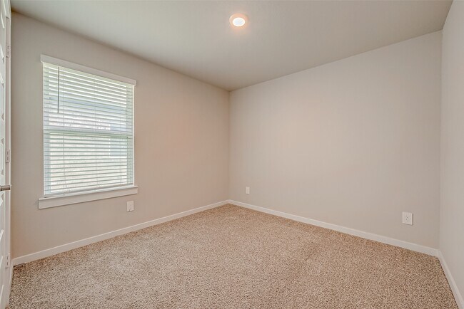 Building Photo - 19010 Norbury Pk Ln