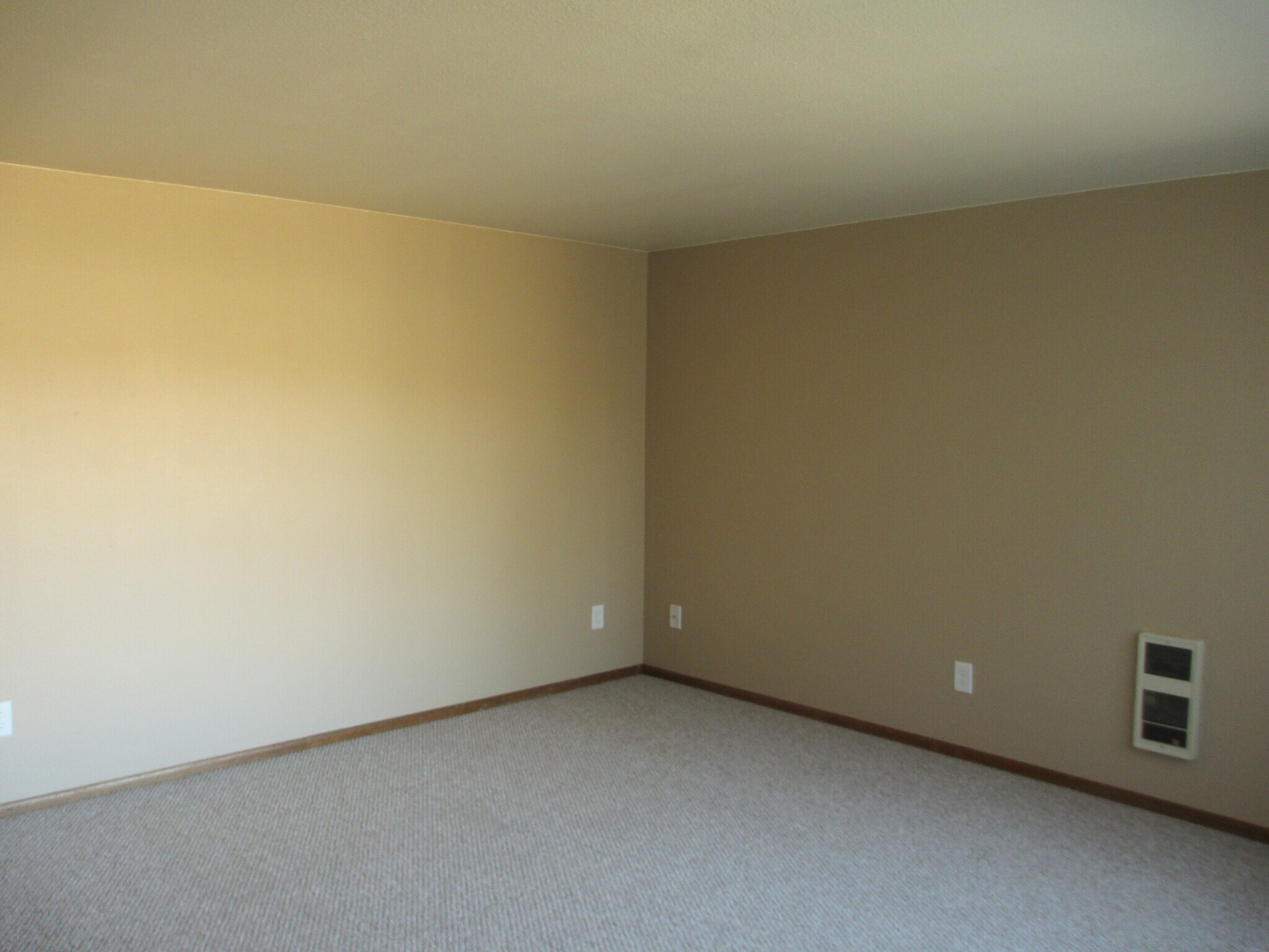 Building Photo - 3322 NE Lancaster St