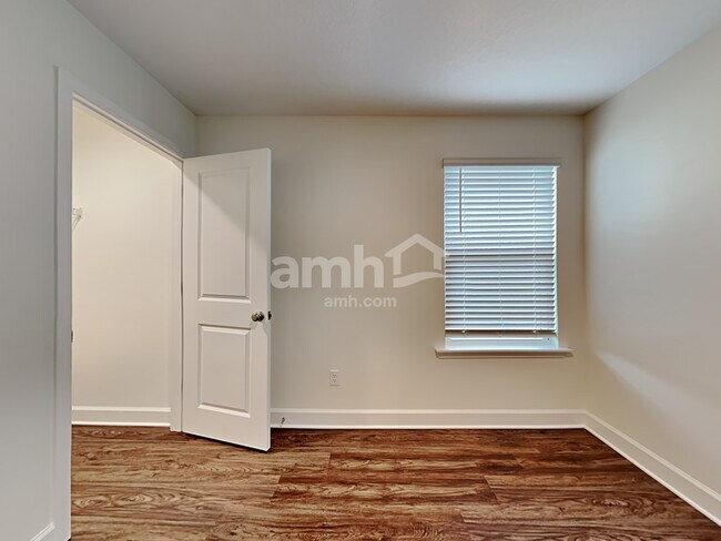 Building Photo - 12271 Sapp Rd