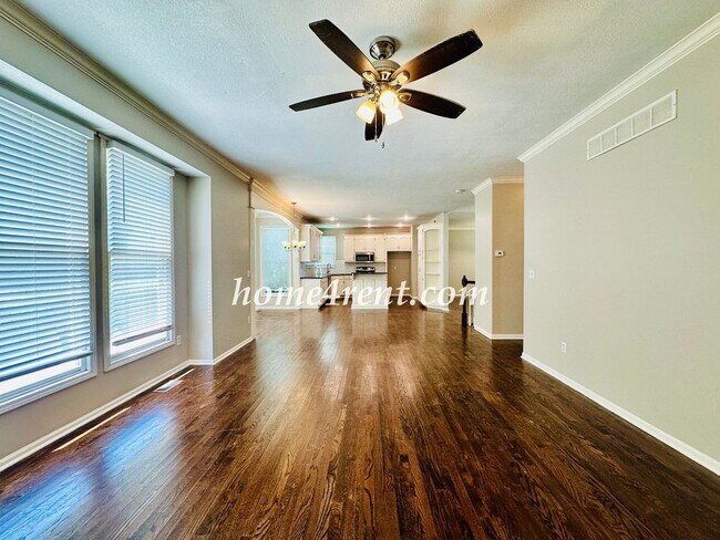 Building Photo - Blue Valley Schools, Walking Distance to Elementary School and Neighborhood Pool!