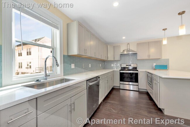 Building Photo - 43 Wright Ave