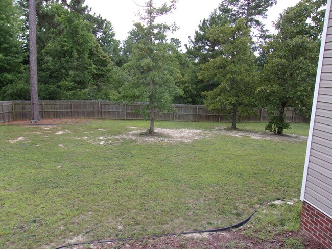 Building Photo - 1095 Magnolia Dr