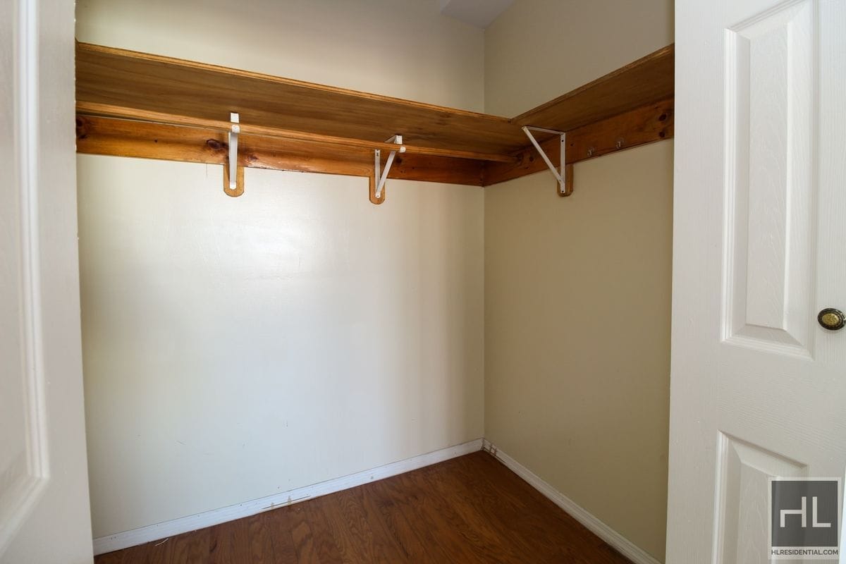 Building Photo - One Bedroom on Dekalb at Nostrand Ave