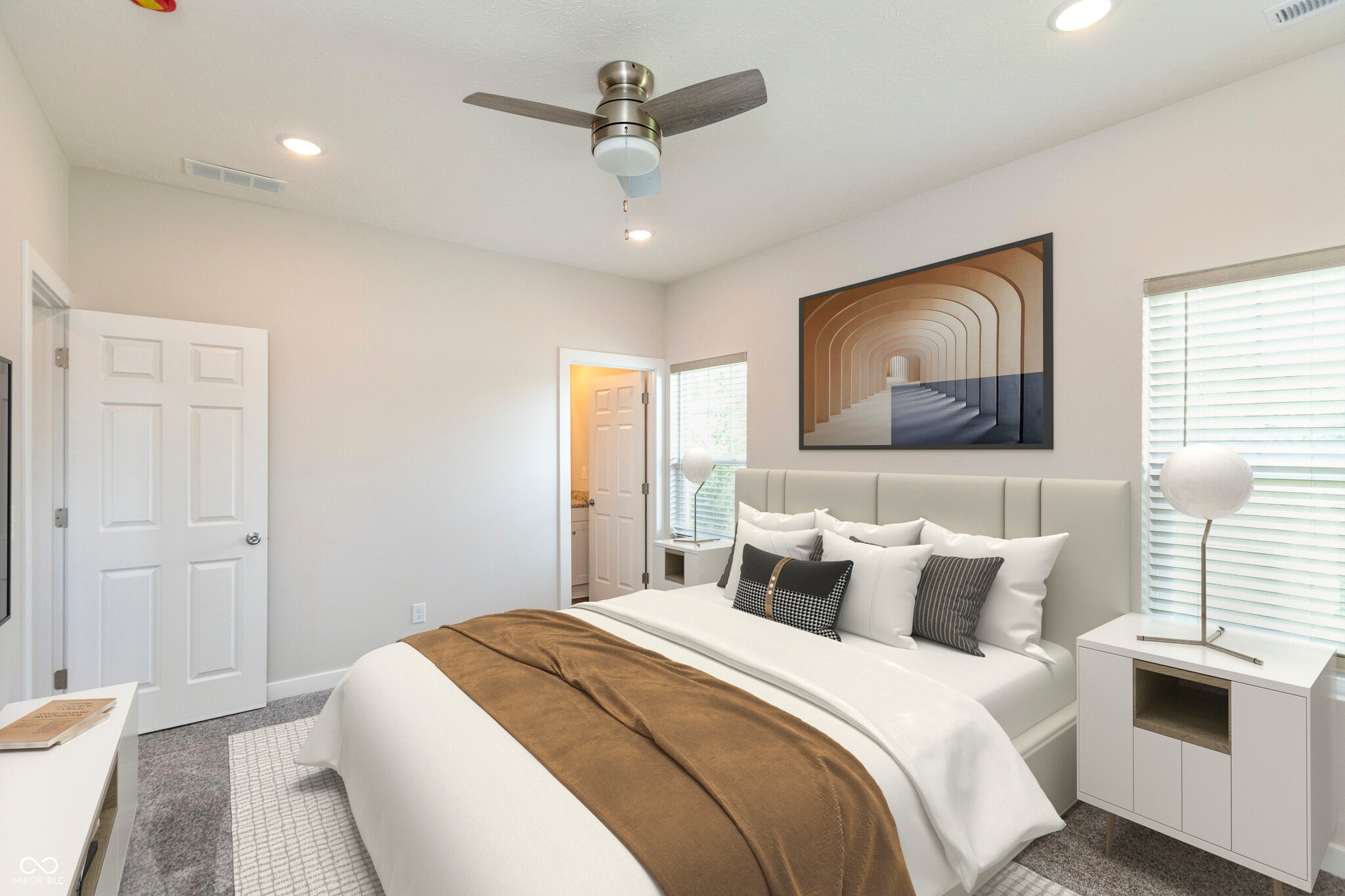 Building Photo - 526 N Elder Ave