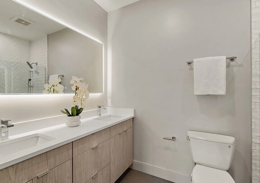 Building Photo - 85 Myrtle St