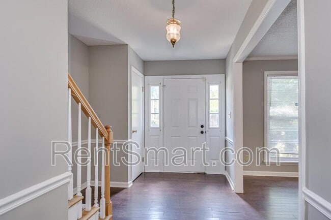 Building Photo - 2453 Riverlook Dr