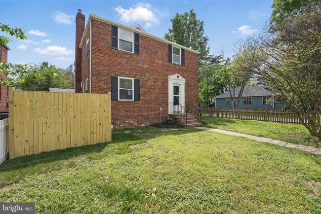 Building Photo - 201 E Alexandria Ave