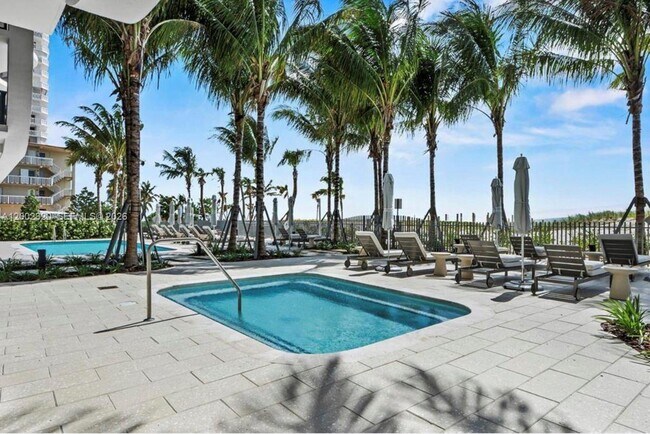 Building Photo - 900 N Ocean Blvd