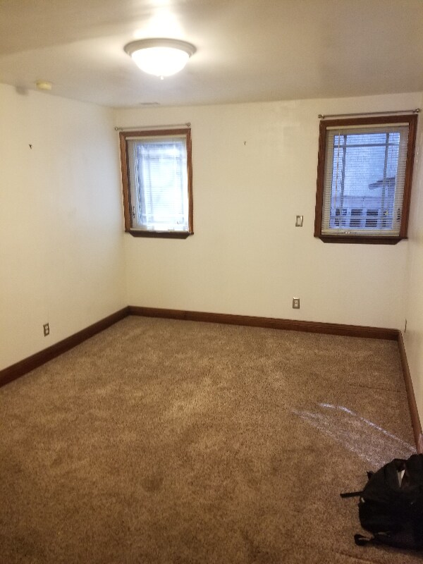 Building Photo - 1537 Maple St