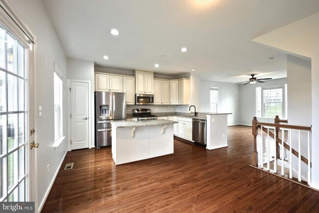 Building Photo - 1261 Elderslie Ln