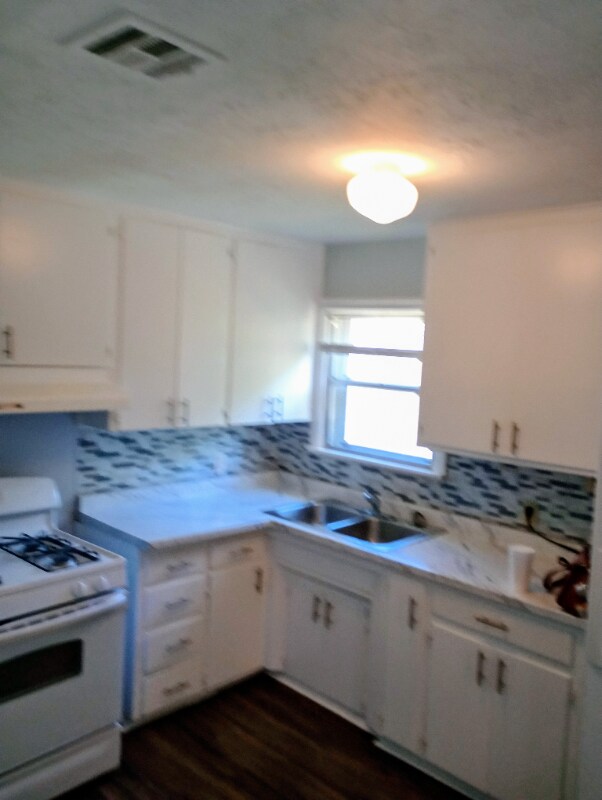 Building Photo - 312 Wilson Dr