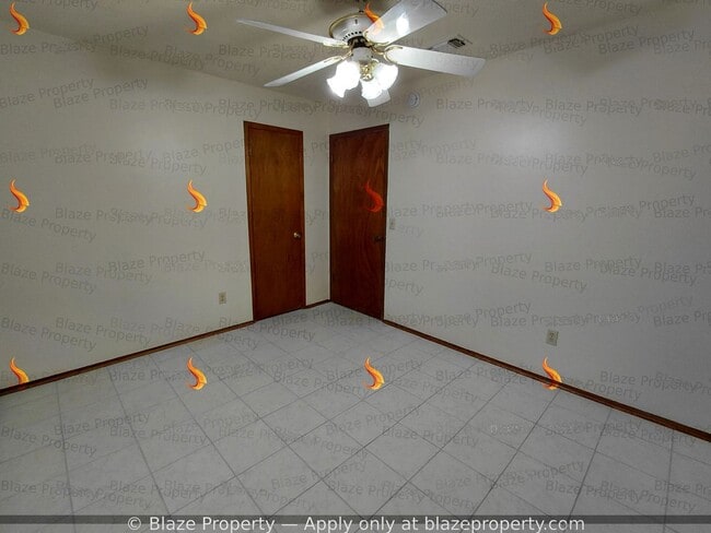 Building Photo - 3 Bed 2 Bath Home with a Garage For Rent