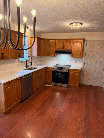 Building Photo - 142 Allen Dr