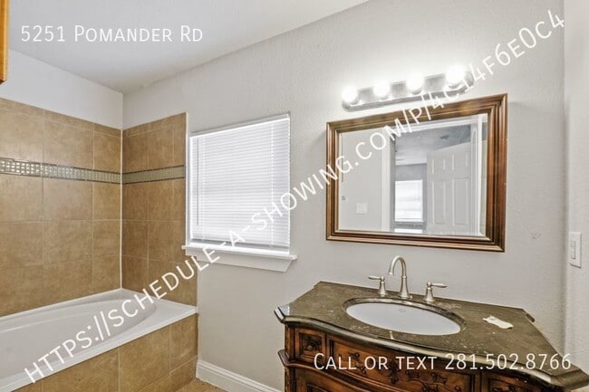 Building Photo - 5251 Pomander Rd