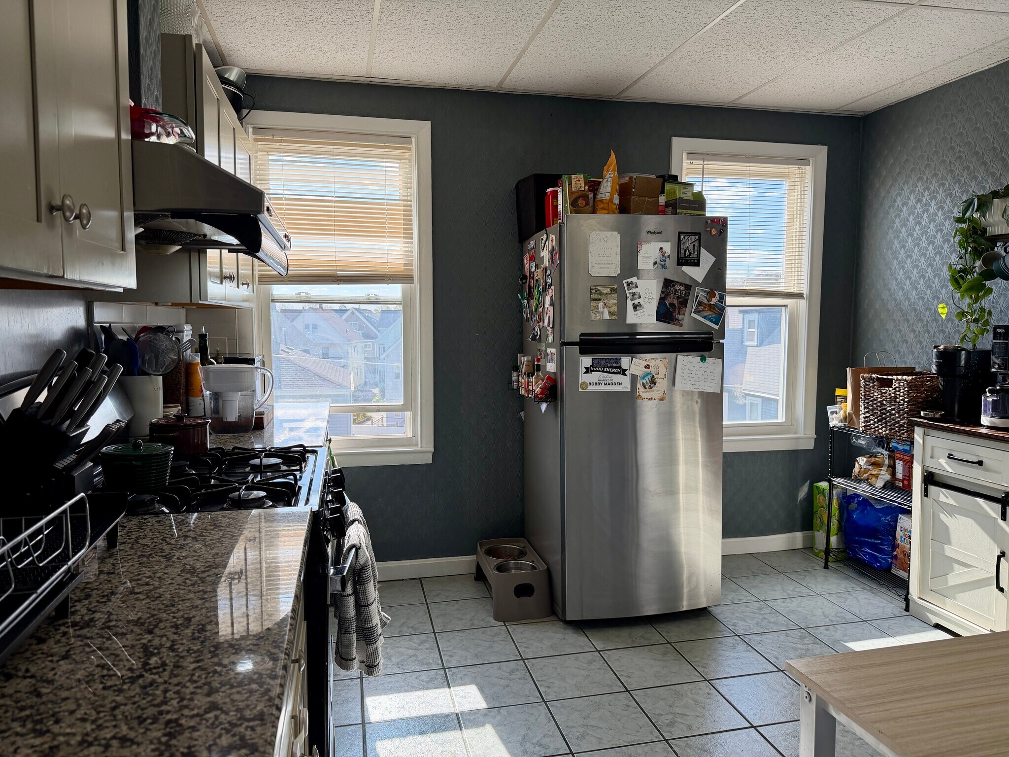 Building Photo - 407 Charles St